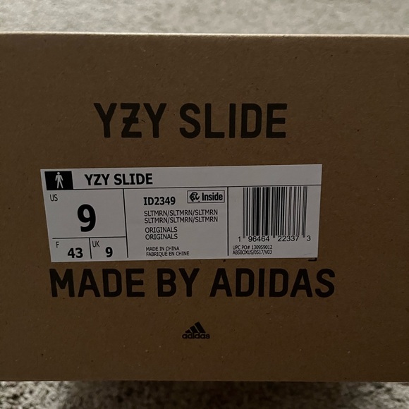 Yeezy Slide - Picture 4 of 5